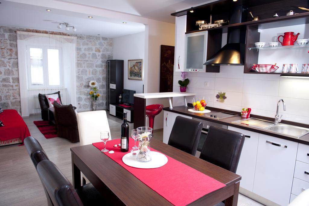 Apartman U Srcu Grada - Ilicev Prolaz Сплит Экстерьер фото